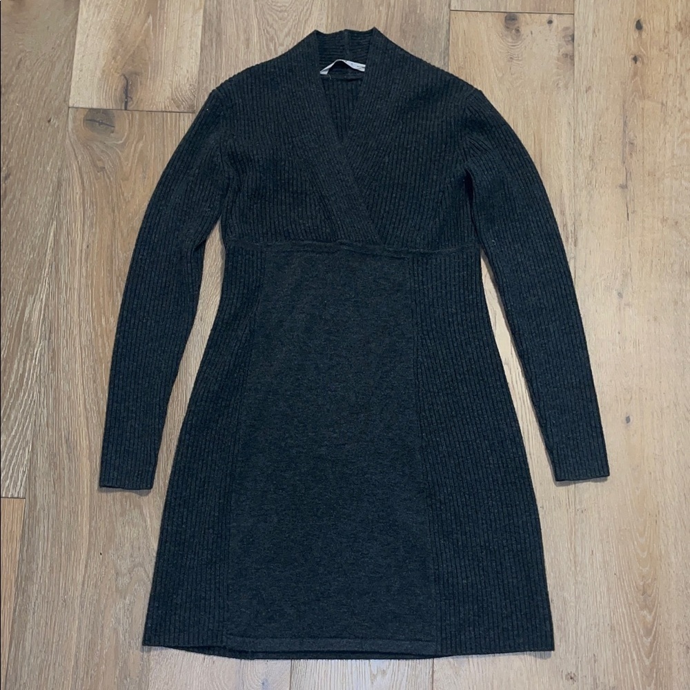 Athleta Charcoal gray Long Sleeve Dress wool size medium sweater